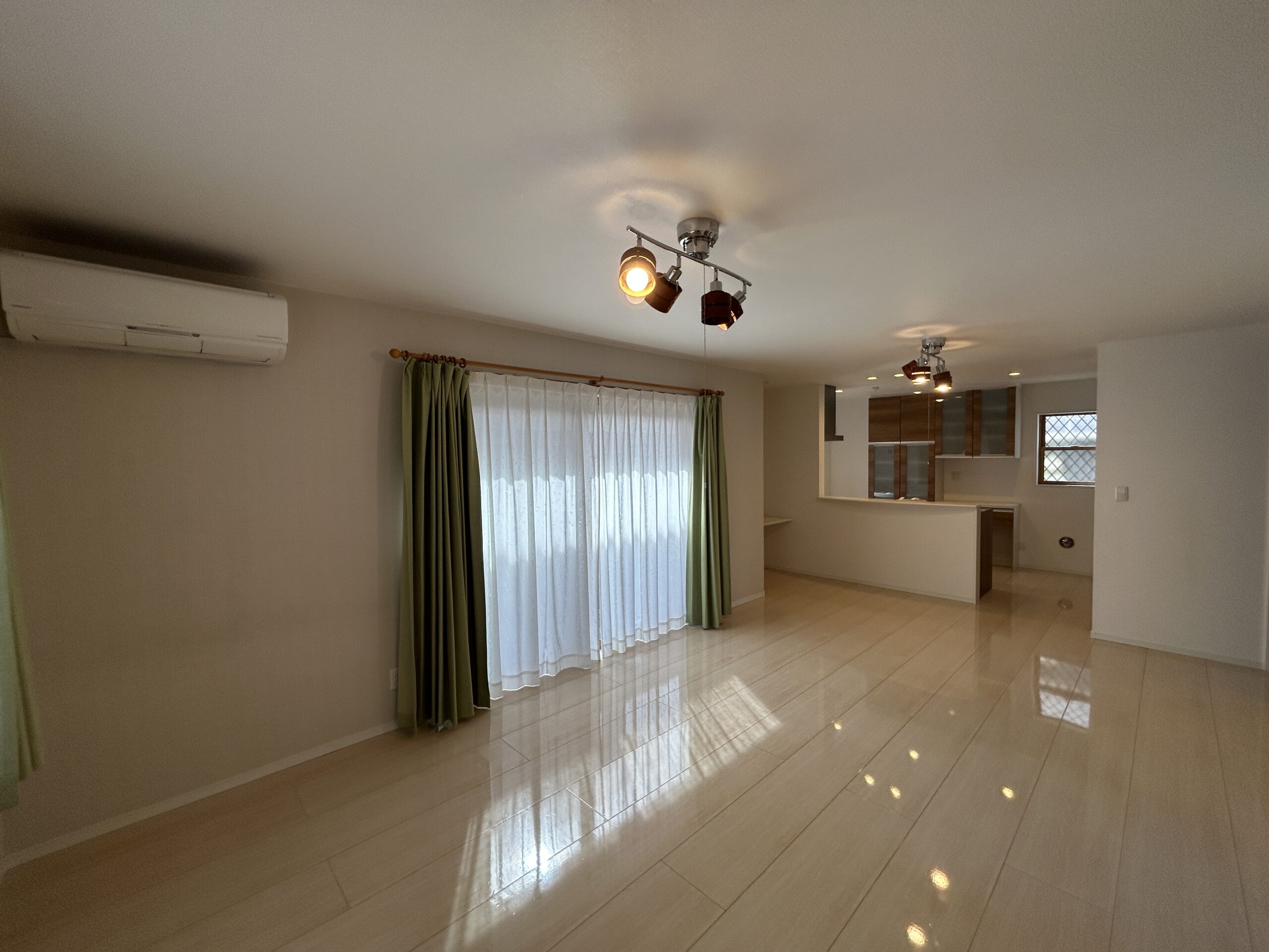 日高市中鹿山貸家