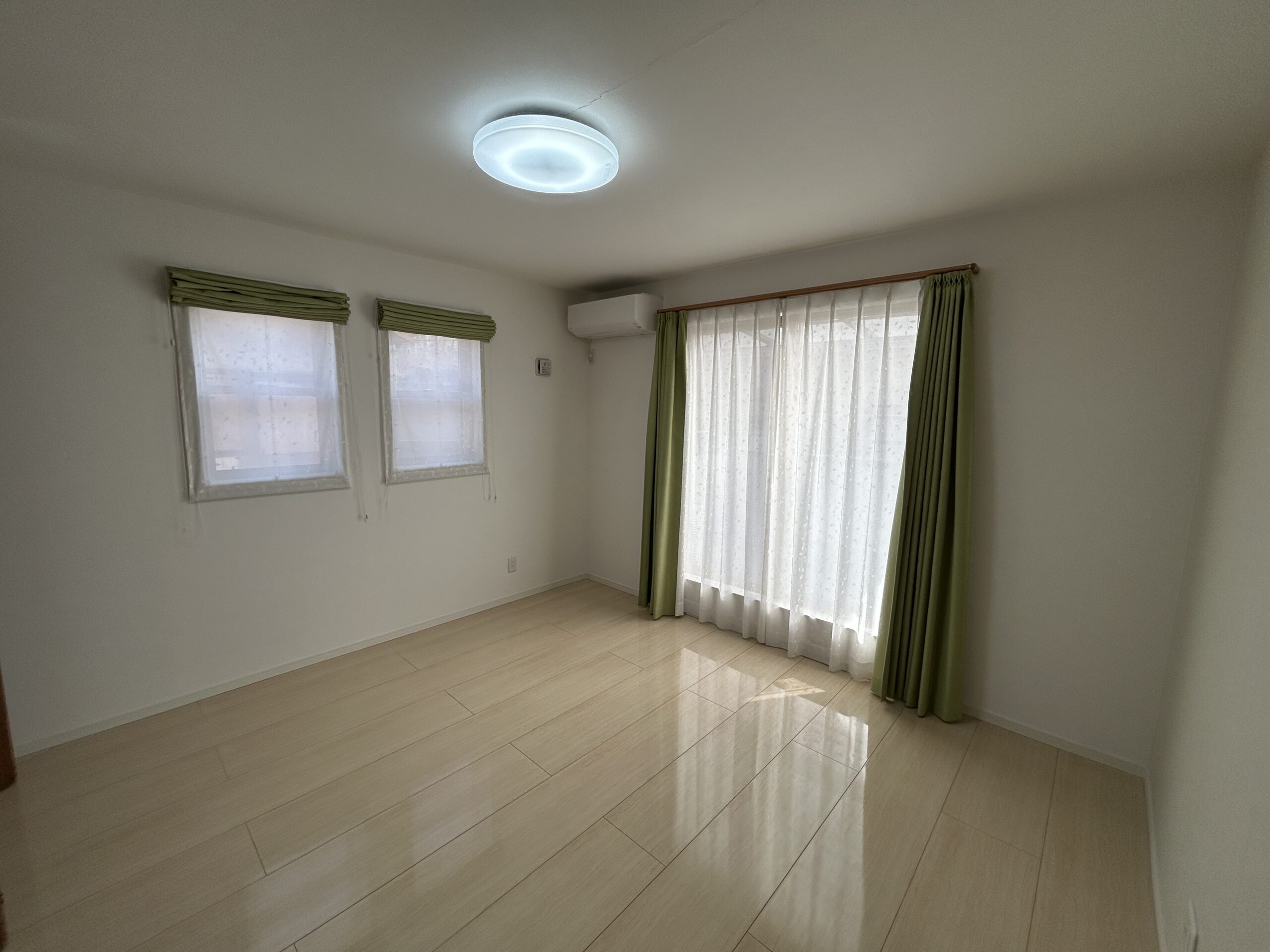 日高市中鹿山貸家