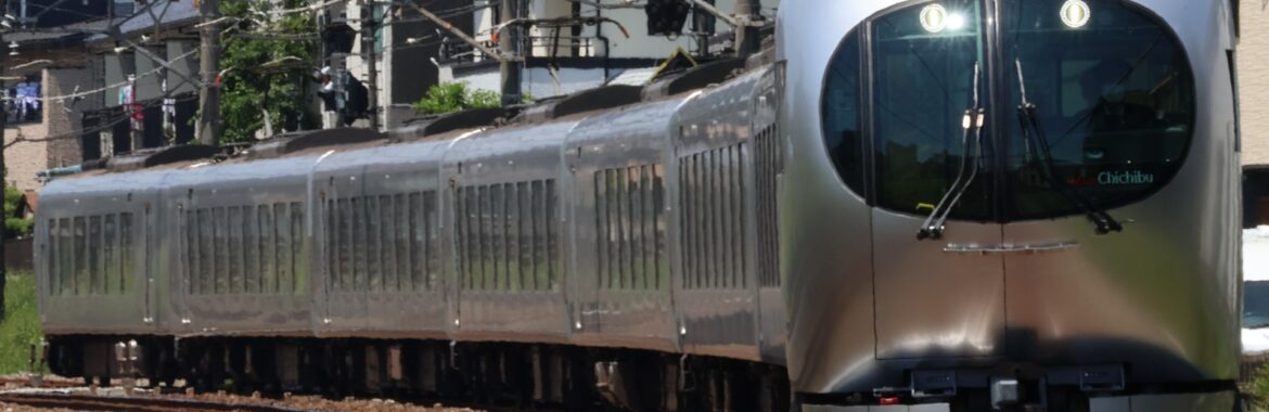 都心まで最短約40分！特急「ラビュー」を叶える、飯能からの優雅で快適な通勤ライフ